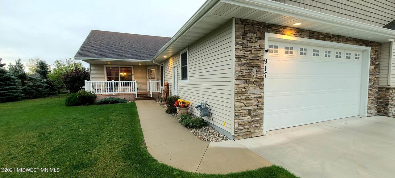 917 Lake Forest Circle - Photo 1