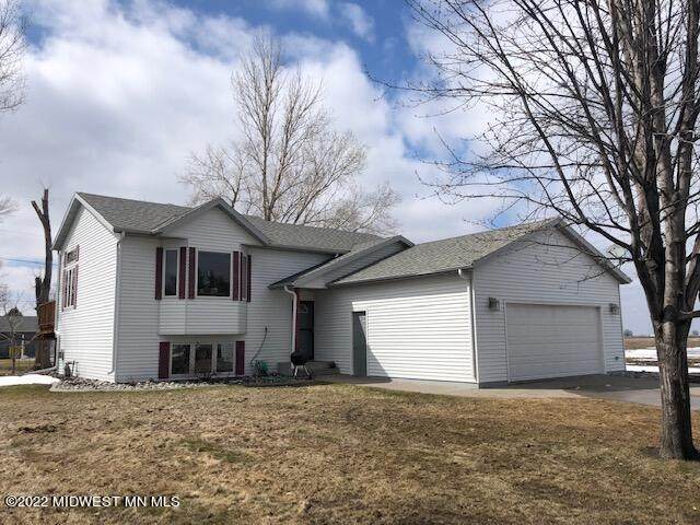 610 6th Street - Photo 1