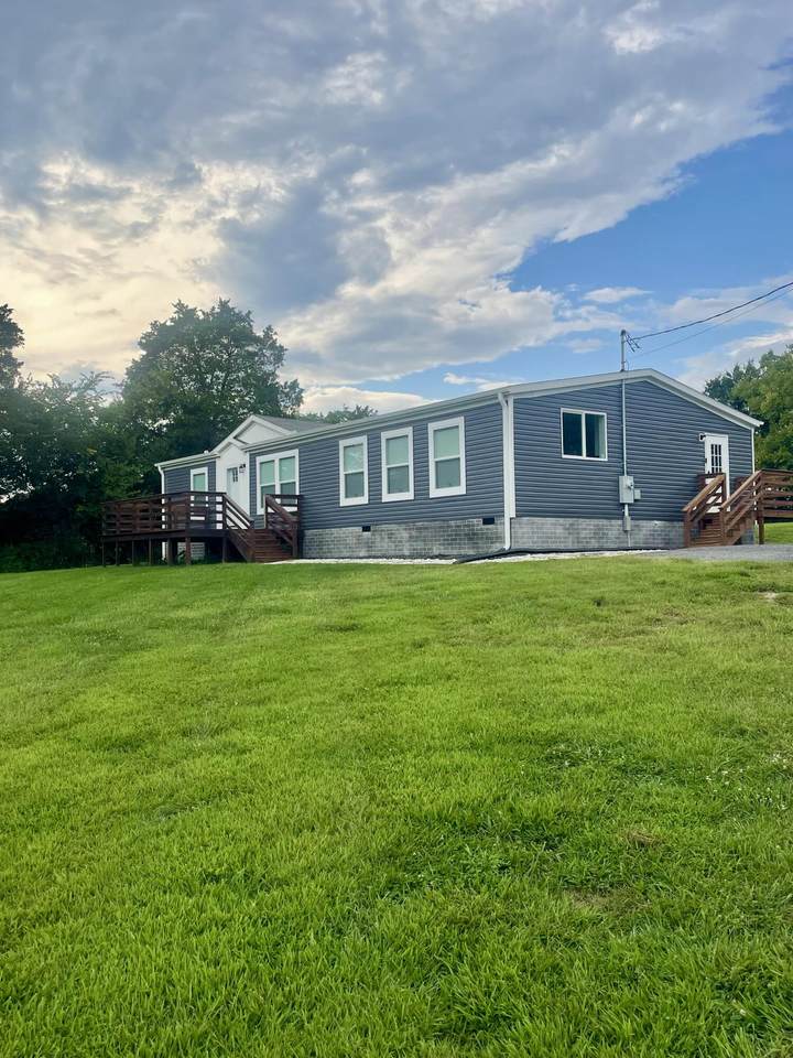 121 Rhea Circle - Photo 1