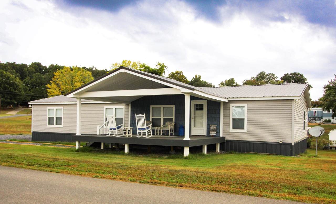 1680 Canal Lane - Photo 1