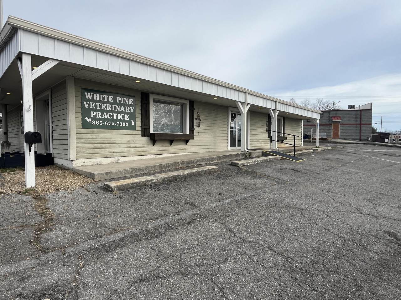 3122 Circle Drive - Photo 1