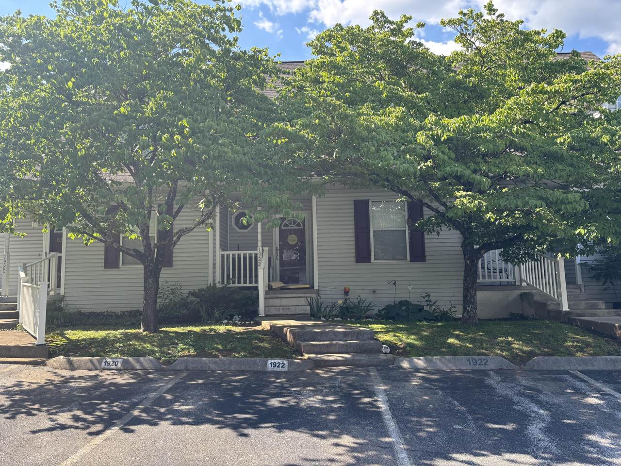 1922 Walnut Avenue - Photo 1