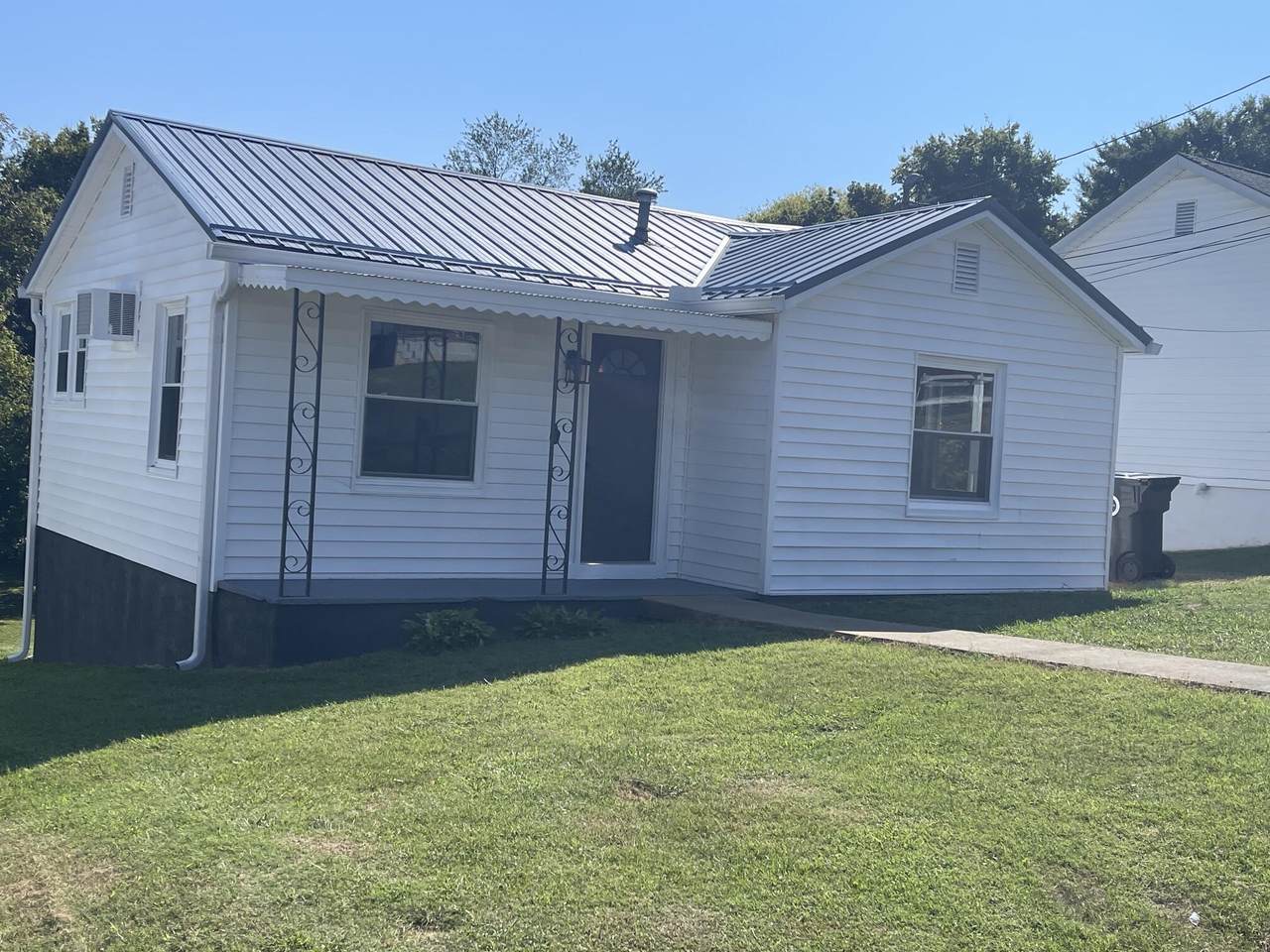709 Harrison Street - Photo 1