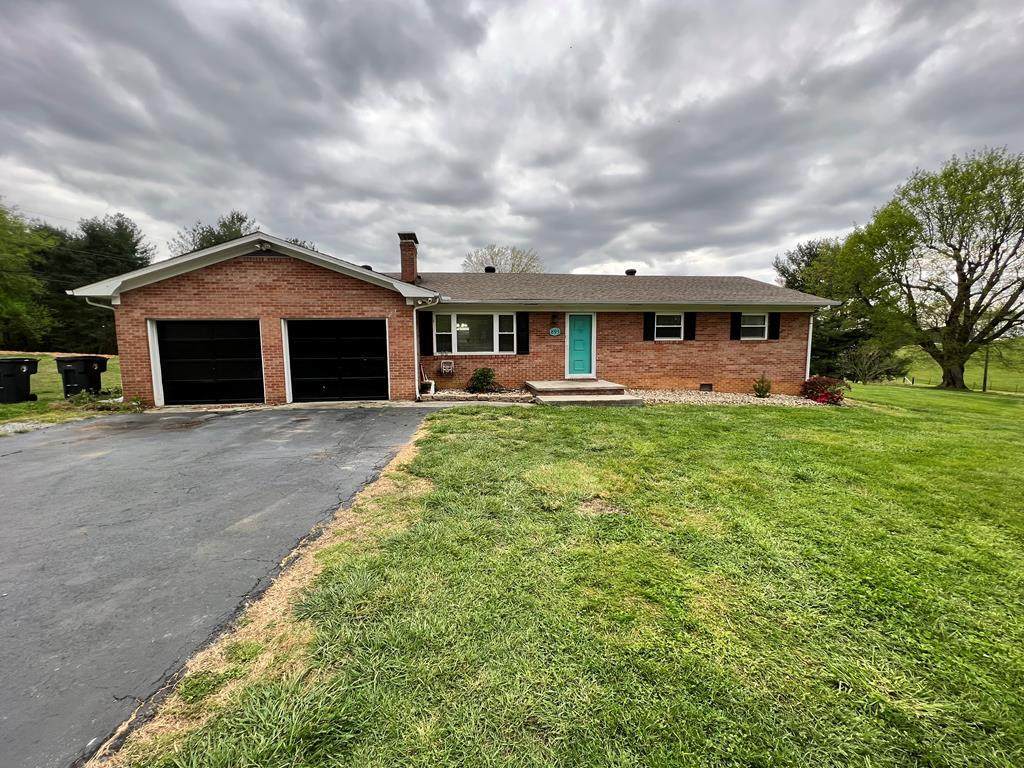 895 Cedar Creek Rd - Photo 1