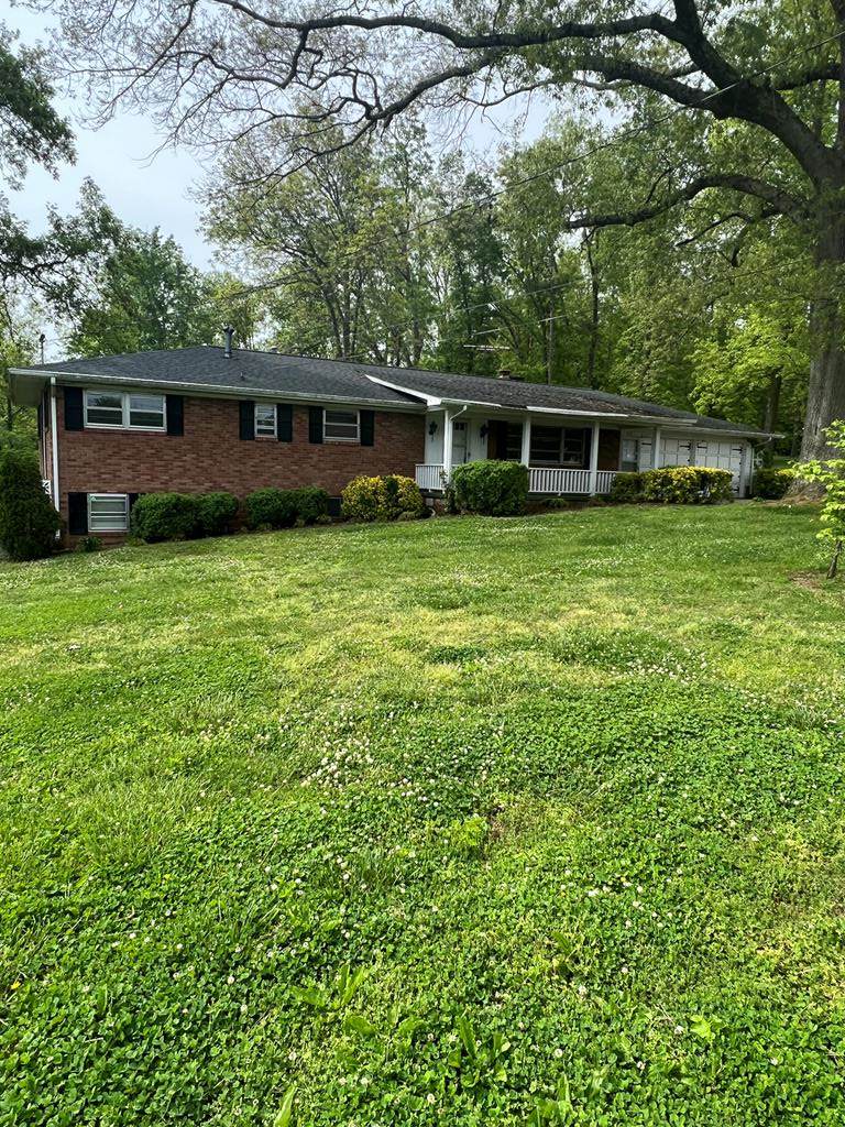 653 Dogwood Ln - Photo 1