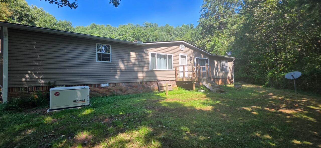 565 Stone Mountain Road - Photo 1