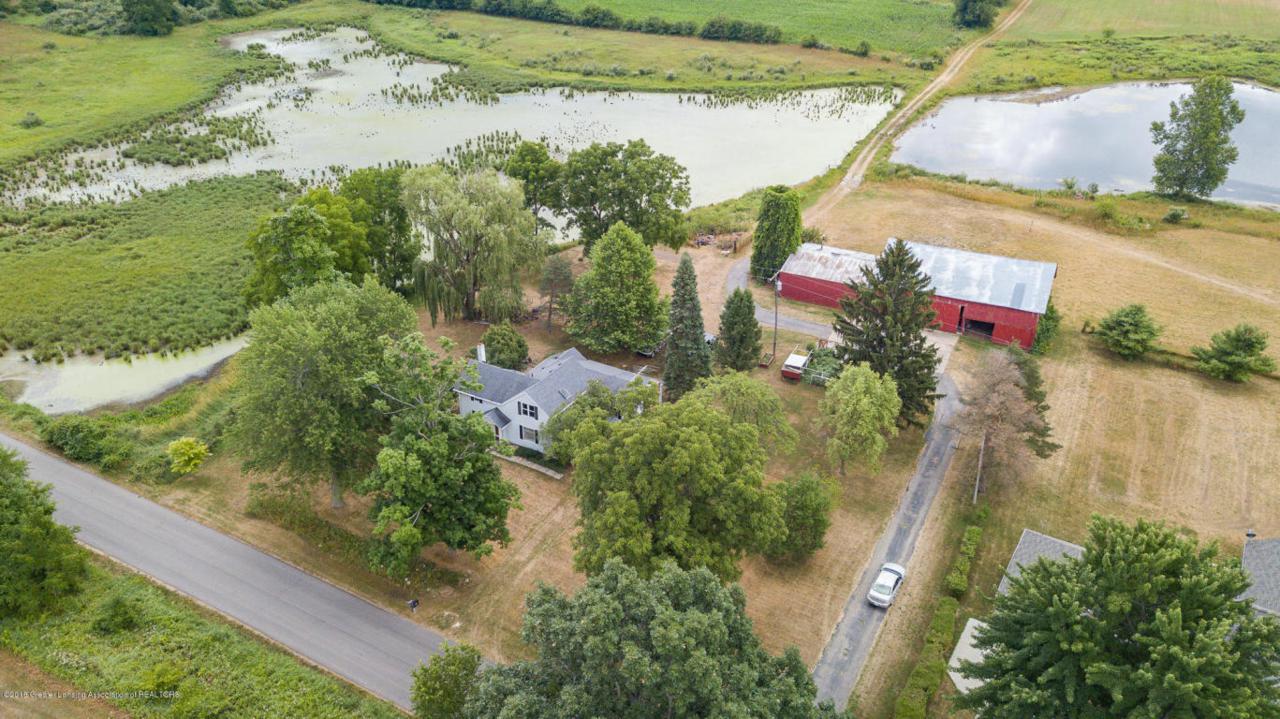 820 Barry Road - Photo 1
