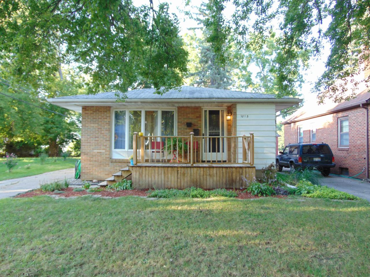 1015 Parkdale Street - Photo 1