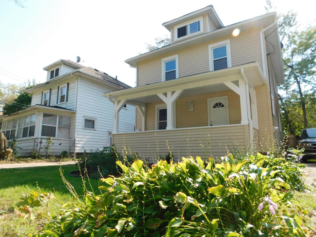 1309 Lenawee Street - Photo 1
