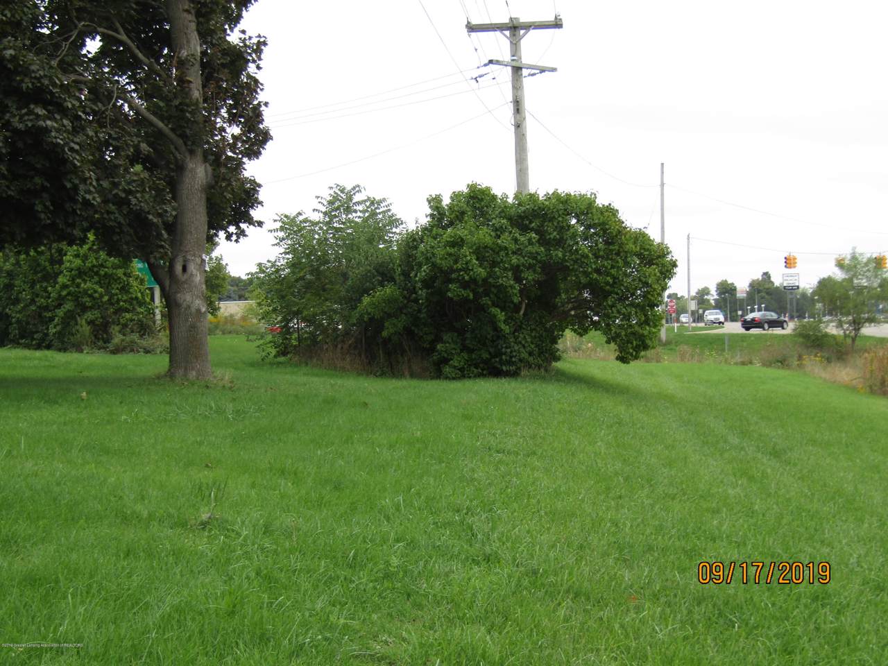 1401 Lansing Road - Photo 1