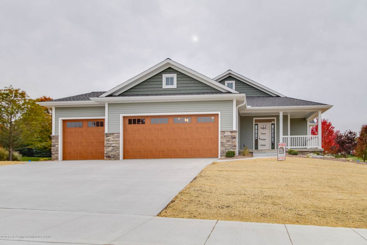 825 Greenwich Drive - Photo 1
