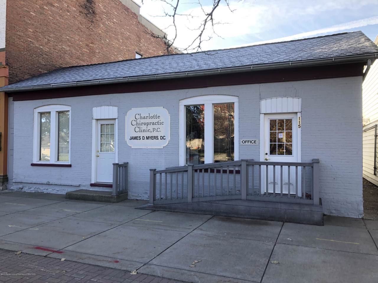 115 Lawrence Avenue - Photo 1