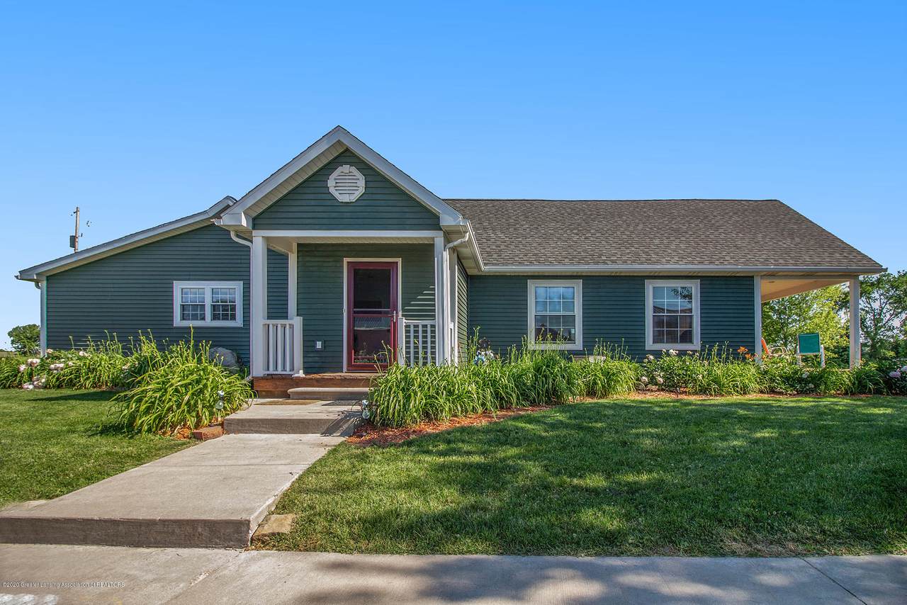 2055 Tuttle Road - Photo 1