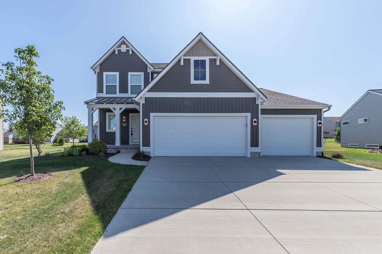 10654 Saddlebrook Drive - Photo 1
