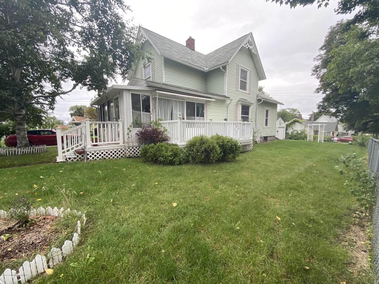 2120 East Street - Photo 1