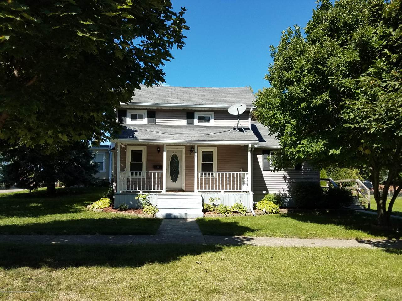 601 Higham Street - Photo 1