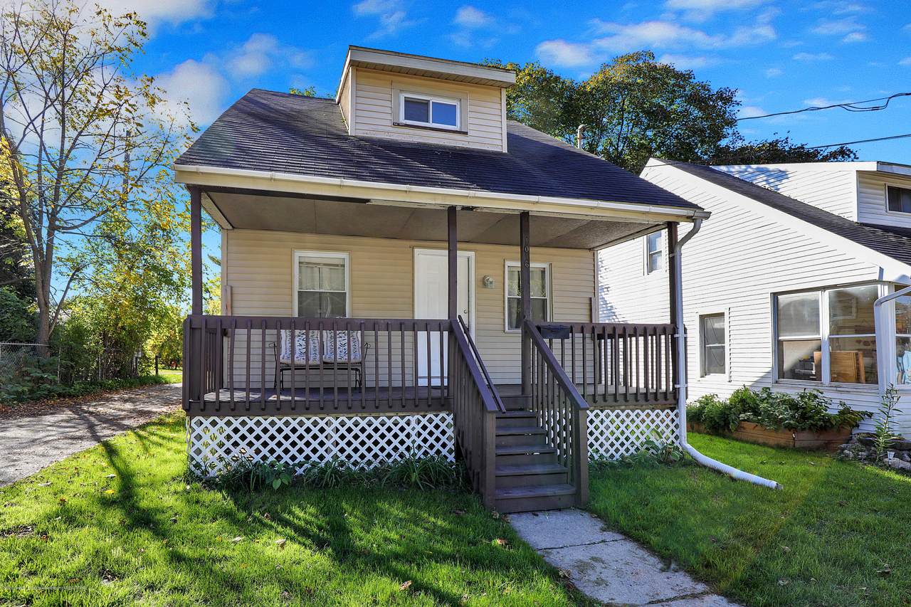 1016 North Street - Photo 1