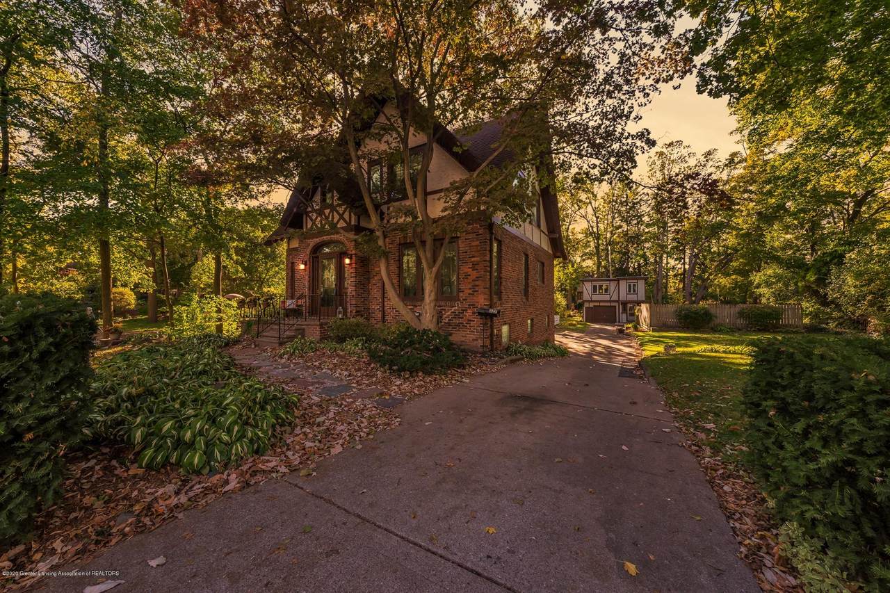 325/327 Chesterfield Parkway - Photo 1