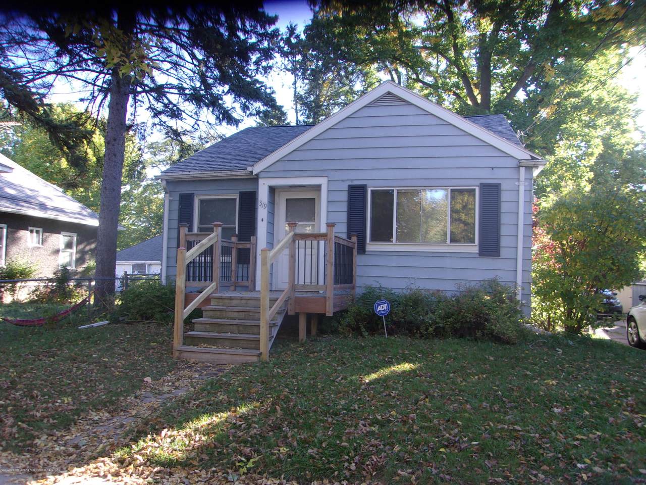 319 Clemens Avenue - Photo 1