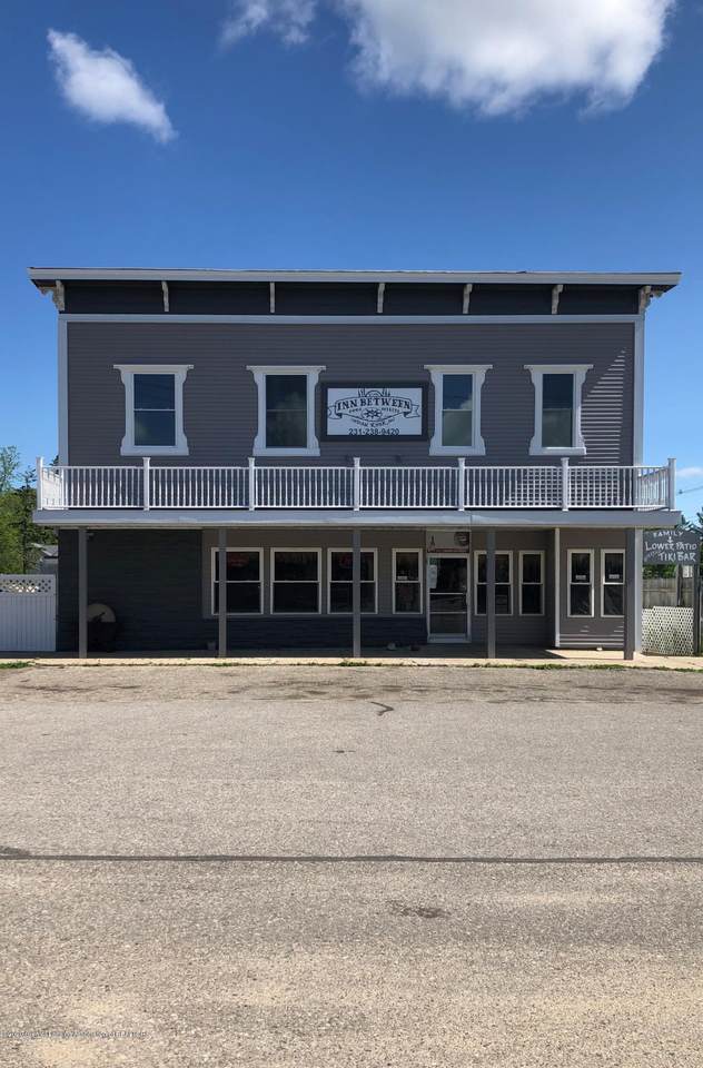6064 River Street - Photo 1