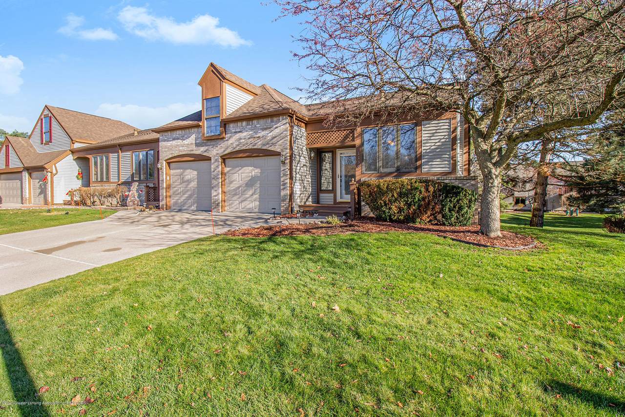 1130 Rolling Green Lane - Photo 1