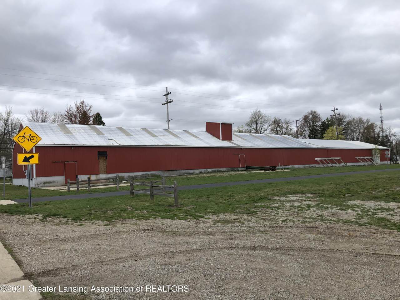 308 Railroad Street - Photo 1