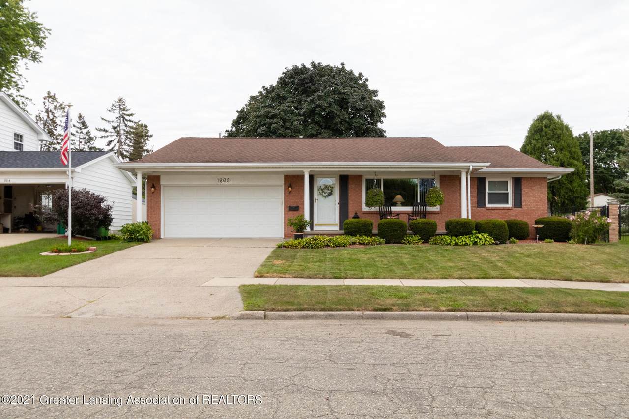 1208 Ravenswood Drive - Photo 1