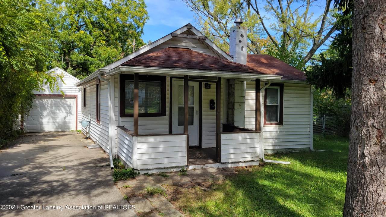 553 Robert Street - Photo 1