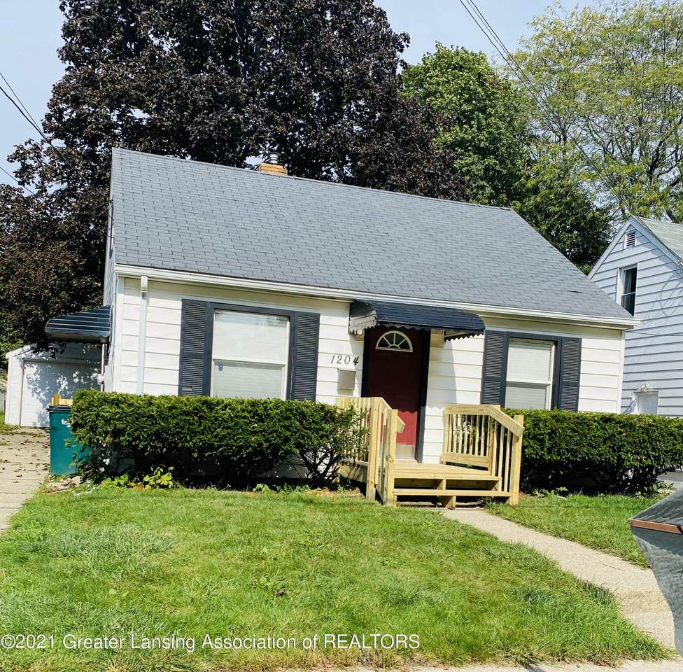 1204 Poxson - Photo 1