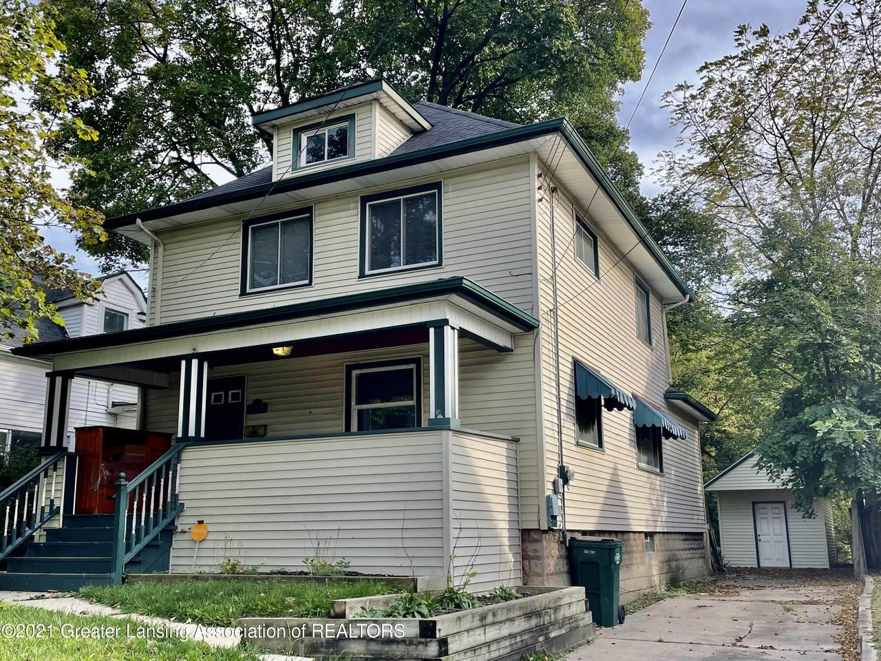 542 Baker Street - Photo 1