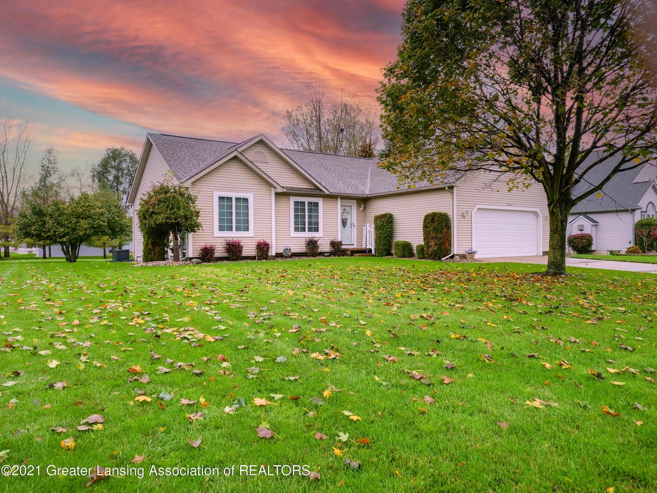 2465 Renfrew Way - Photo 1