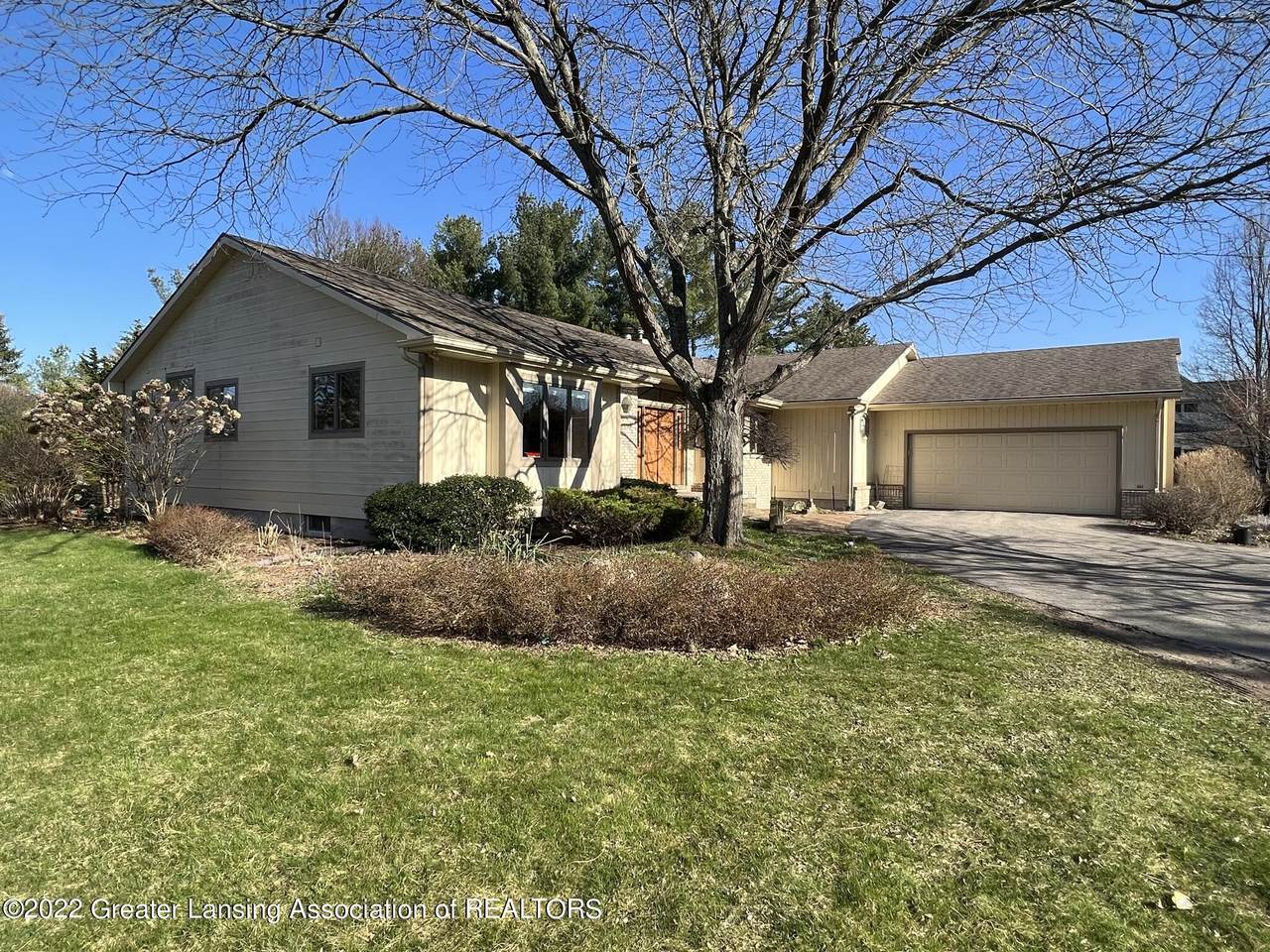 2828 River Pointe Drive - Photo 1