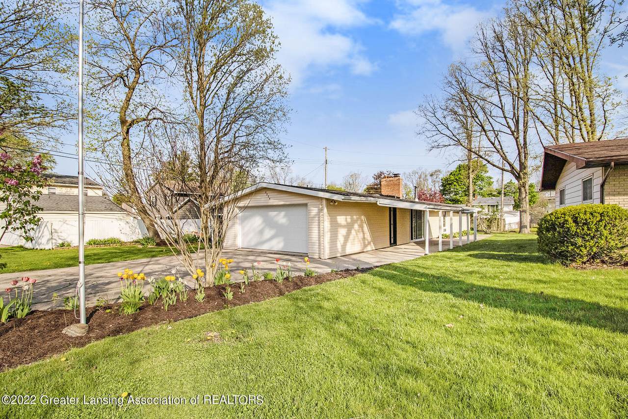 2924 Woodview Drive - Photo 1