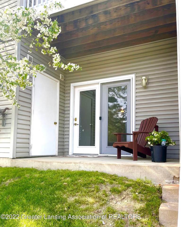 338 Saginaw Street - Photo 1