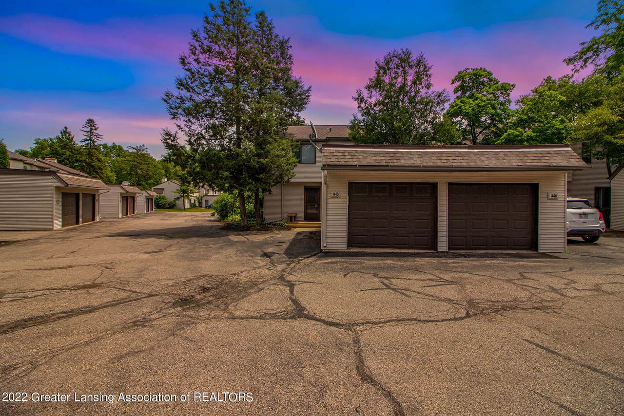 1448 Roxburgh Avenue - Photo 1