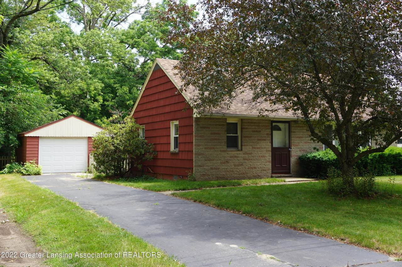 1892 Burton Avenue - Photo 1