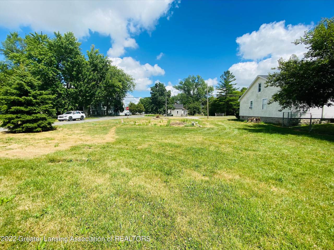 321 Newton Street - Photo 1