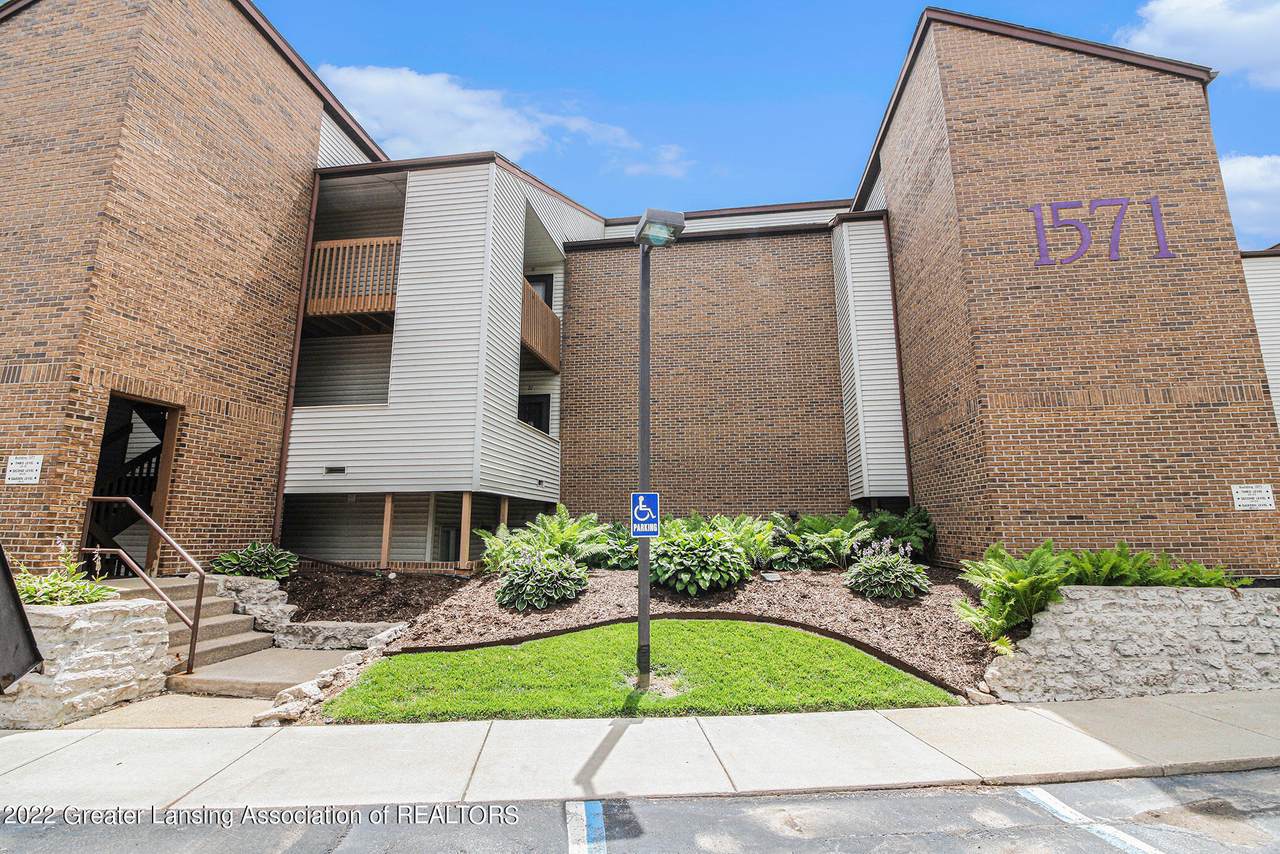 1571 Pond Drive - Photo 1