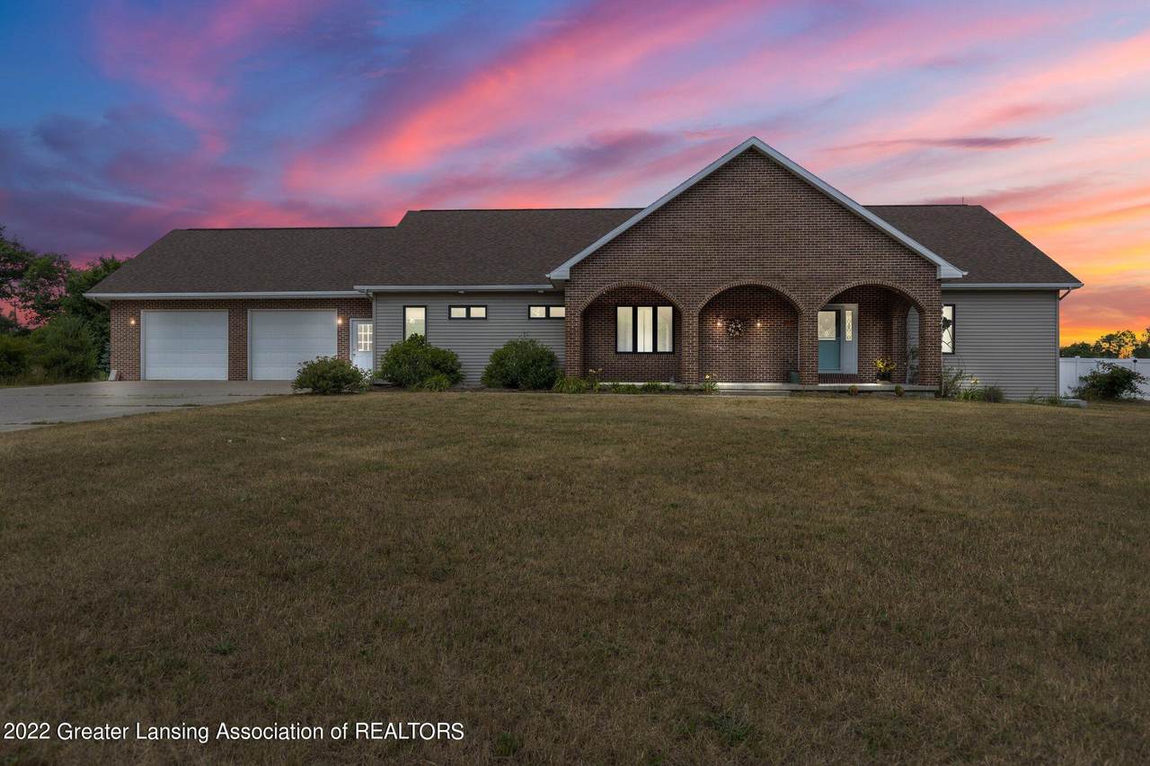 4984 River Road - Photo 1