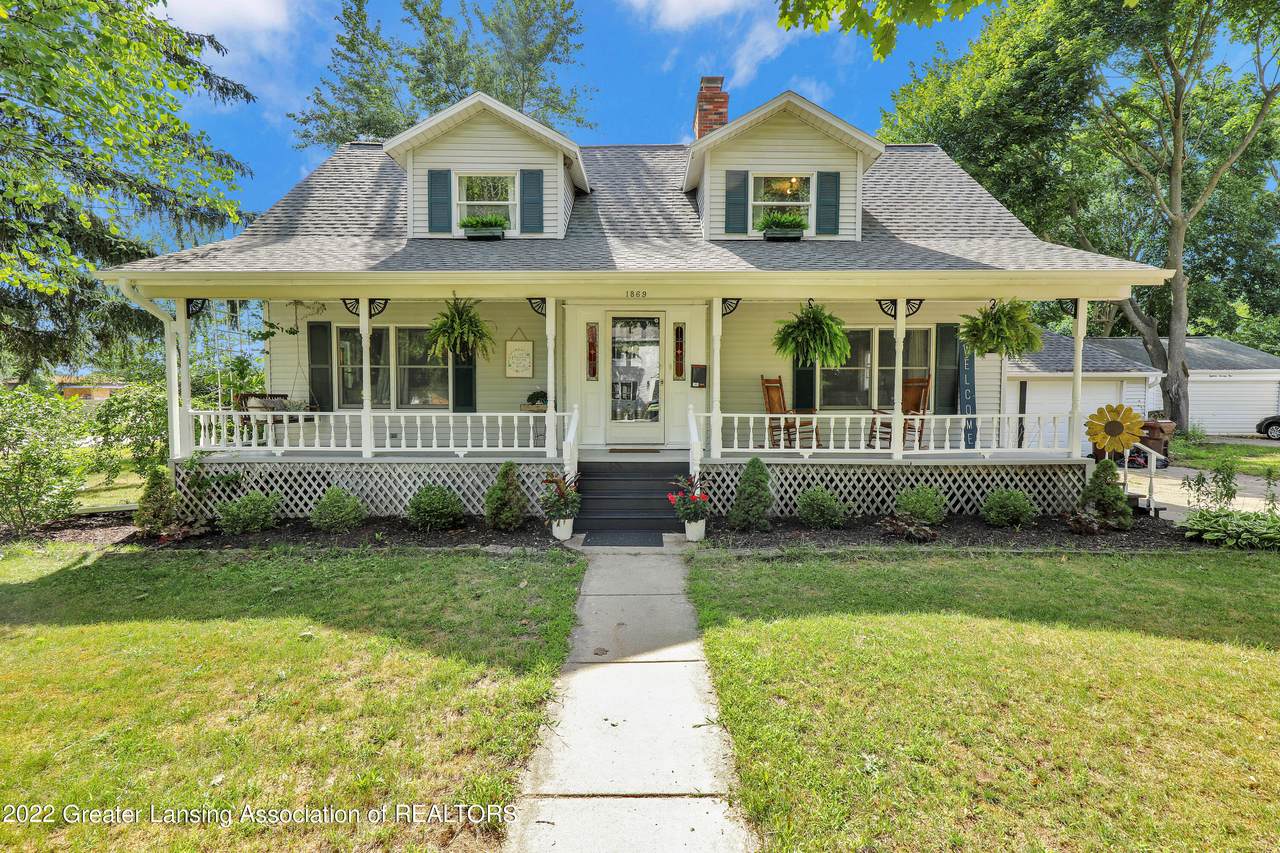 1869 Maple Street - Photo 1