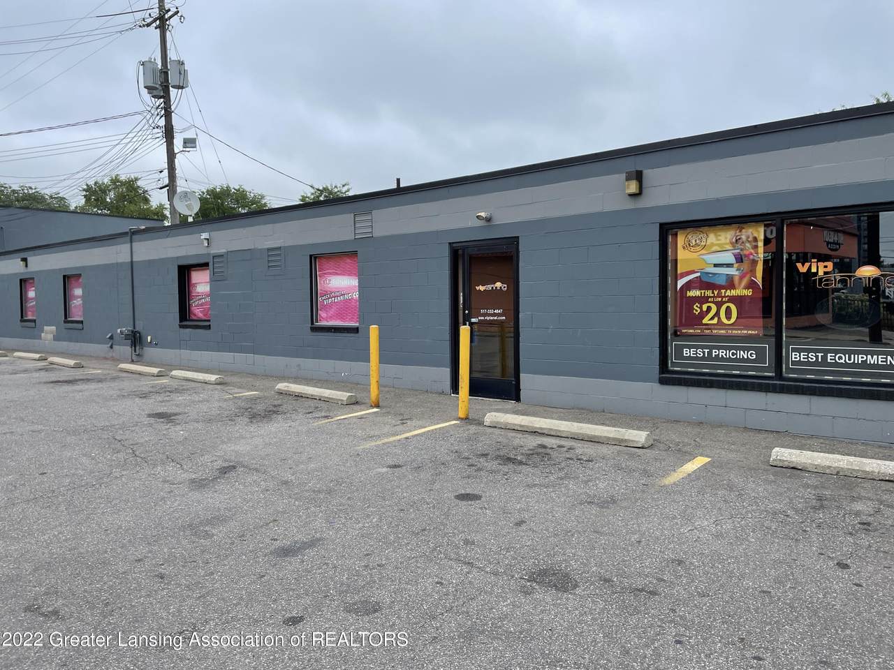 1215 Grand River Avenue - Photo 1