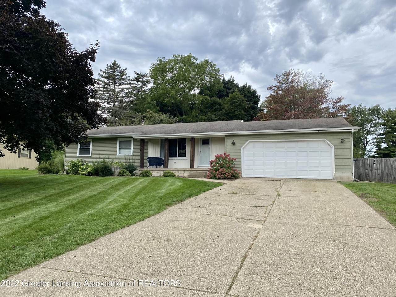 15040 Glencrest Drive - Photo 1