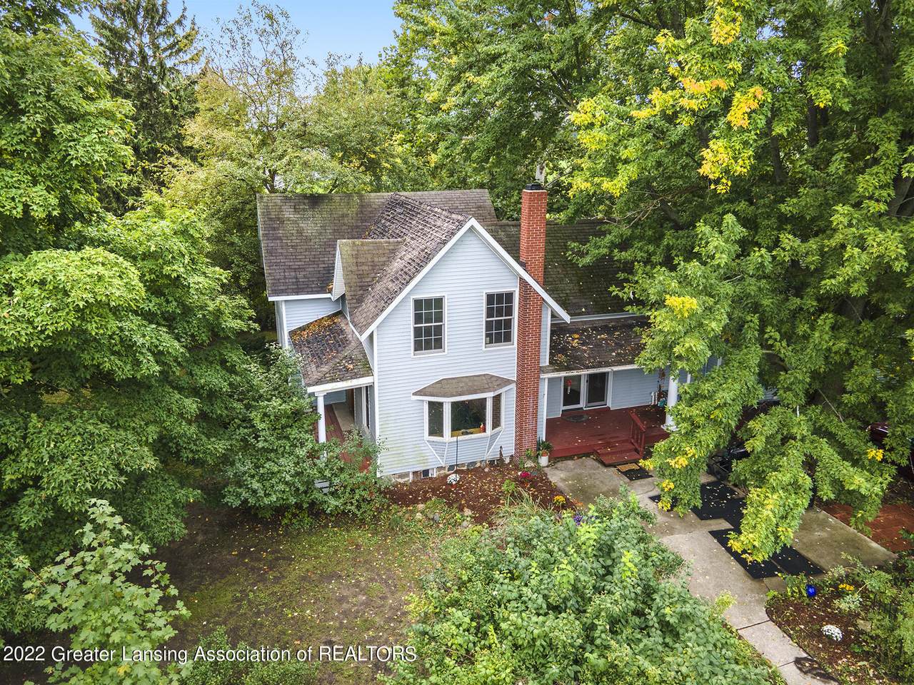 10587 Riverside Drive - Photo 1