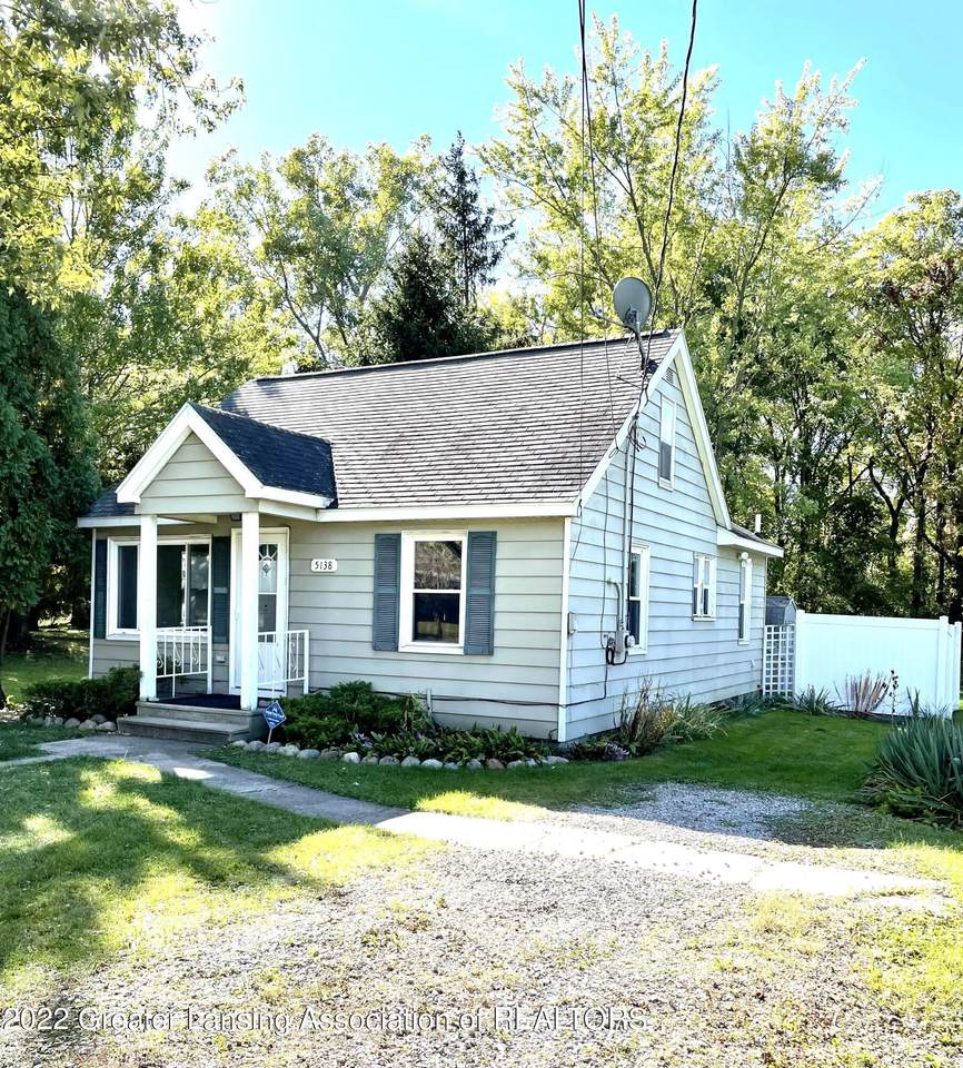 5138 Hughes Road - Photo 1