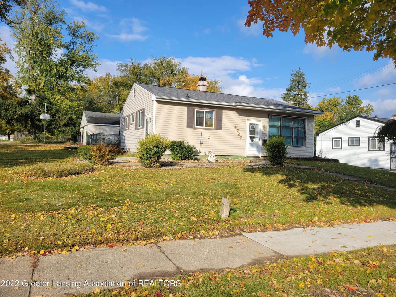 4722 Burchfield Avenue - Photo 1
