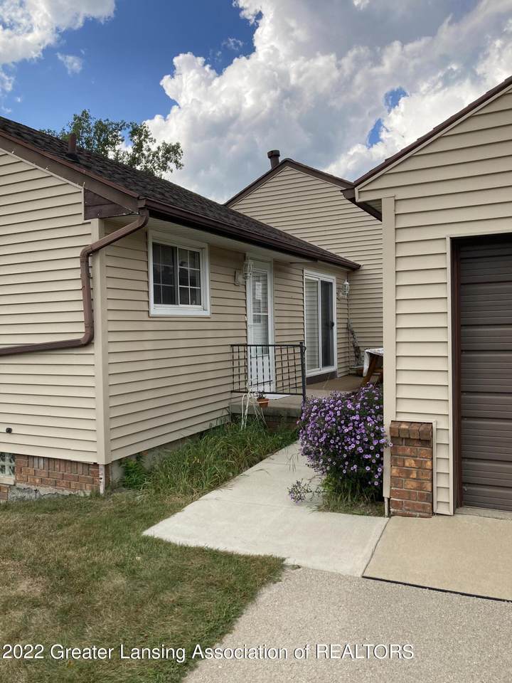 537 Red Cedar Boulevard - Photo 1