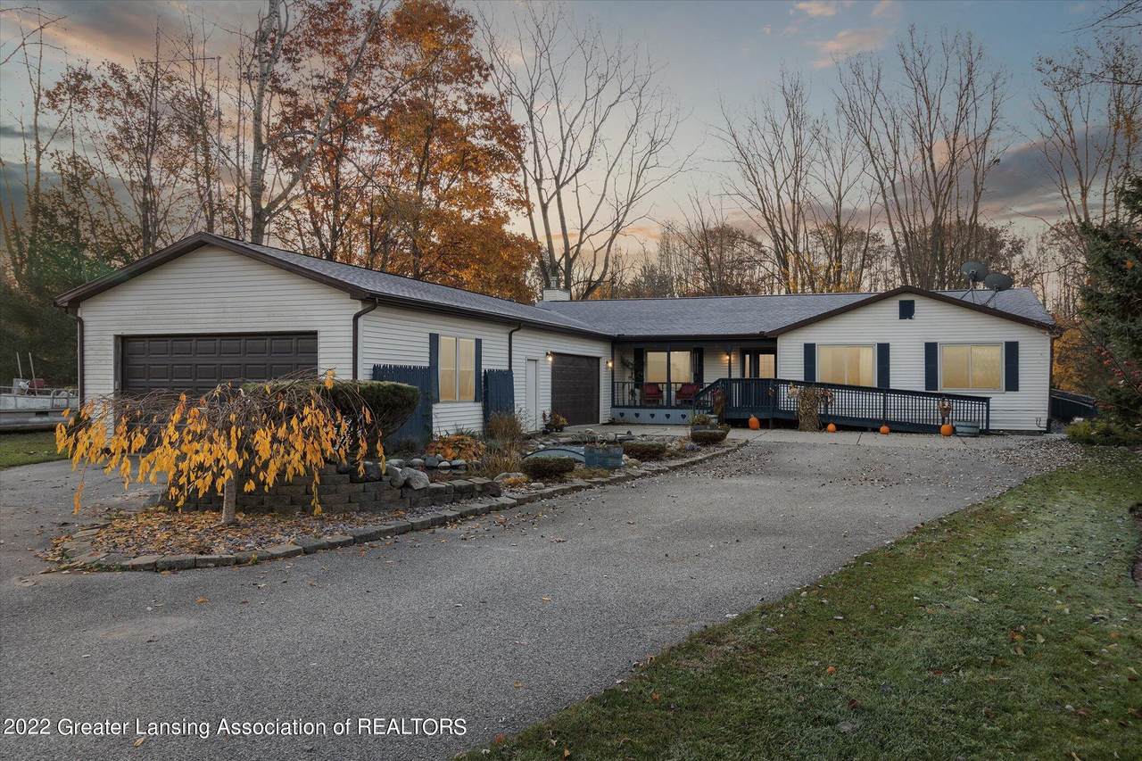 9201 Lakeside Drive - Photo 1
