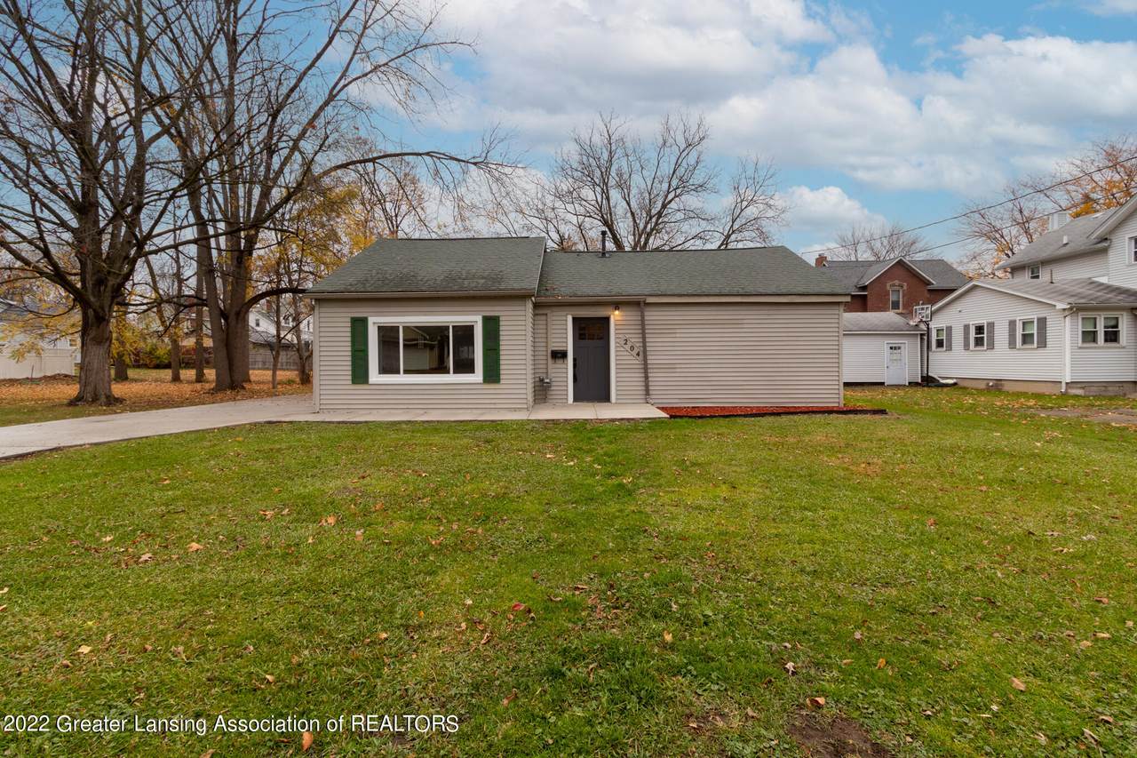 204 Baldwin Street - Photo 1