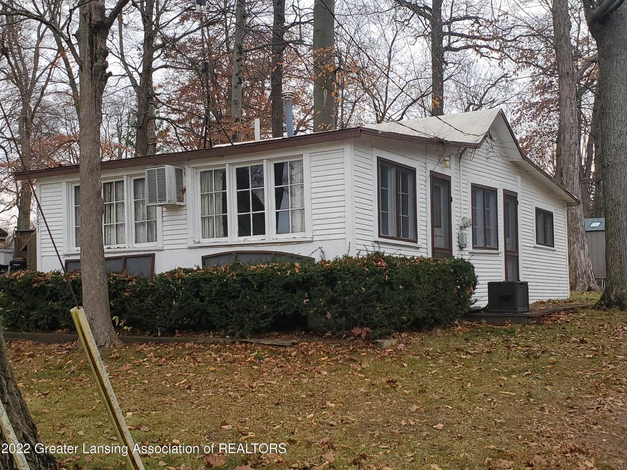 8981 Lenhards Landing - Photo 1