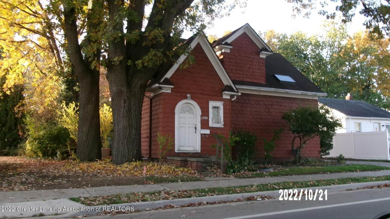 1309 Mt Hope Avenue - Photo 1